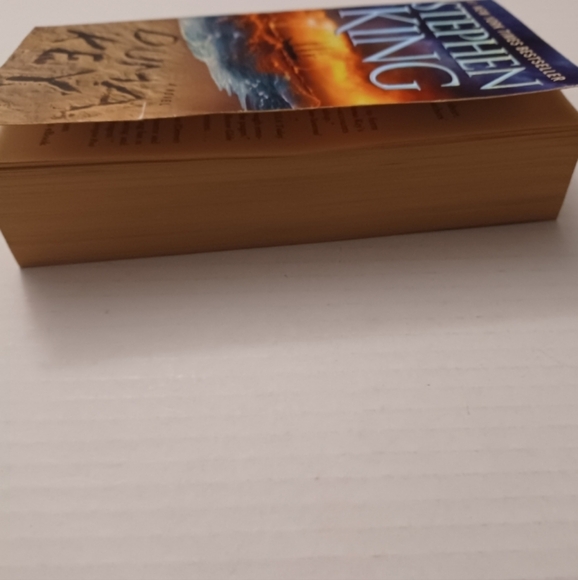 4/$30 "Duma Key" by Stephen King - Paperback Book - Picture 4 of 5